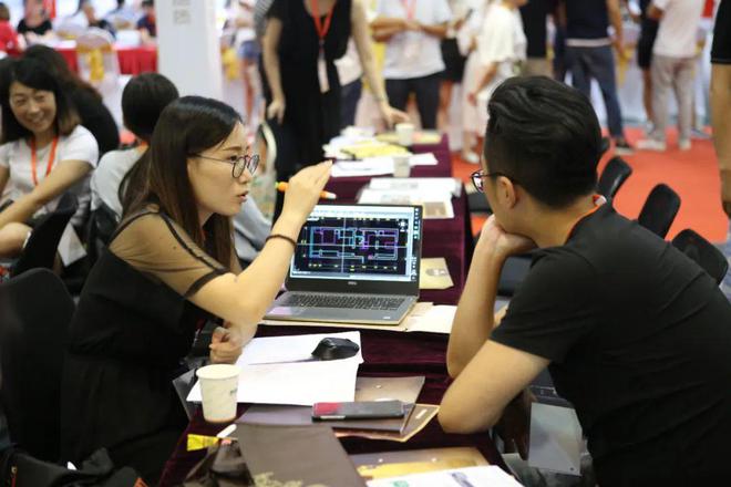 名这场展会事关杭州人2025年幸福指数马德里竞技携手K8超500户家庭已报(图2)
