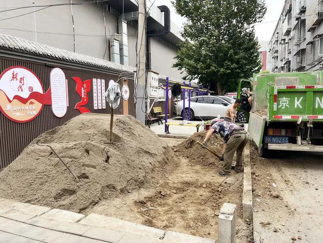 社区便民晾衣杆让居民省心省力→凯发体育赞助晾晒有去处顺义这(图7)